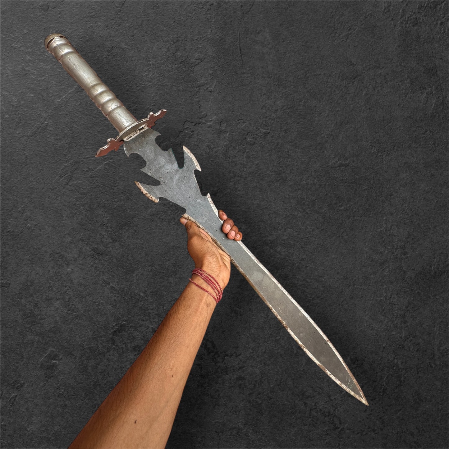 Ashok Samrat  🫅 sword ￼